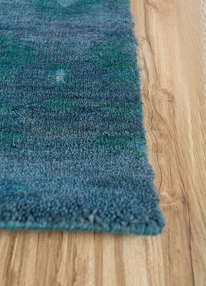aprezo blue wool hand knotted Rug - Corner