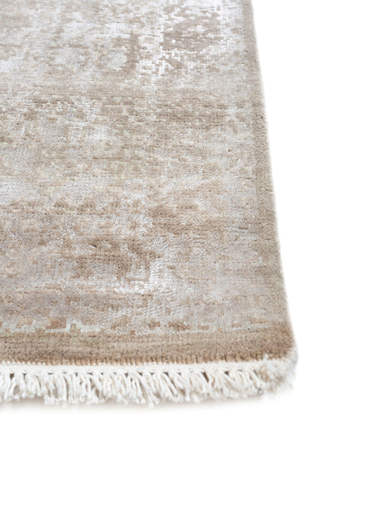 far east ivory wool and bamboo silk hand knotted Rug - Corner far east ivory wool and bamboo silk hand knotted Rug - Corner