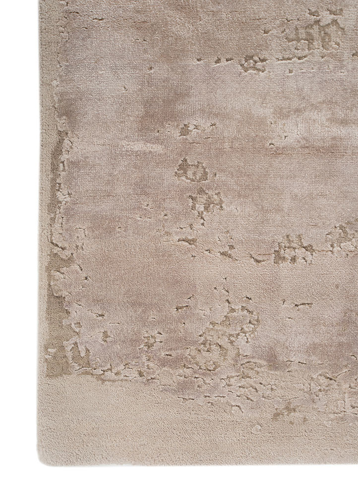 unfold by kavi ivory wool and bamboo silk hand knotted Rug - Corner