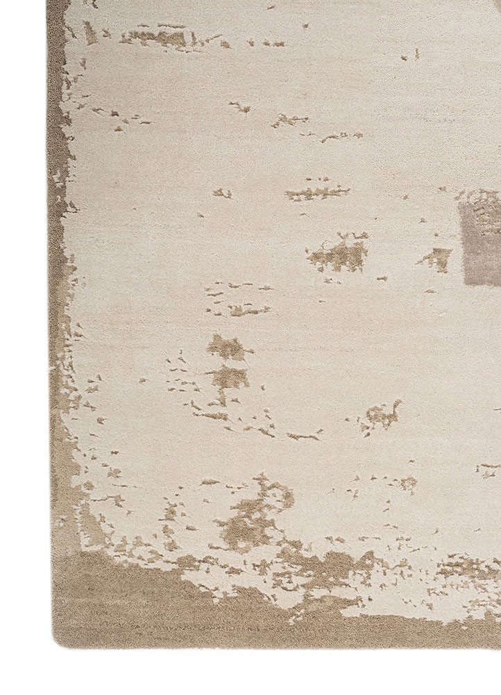 unfold by kavi ivory wool and bamboo silk hand knotted Rug - Corner