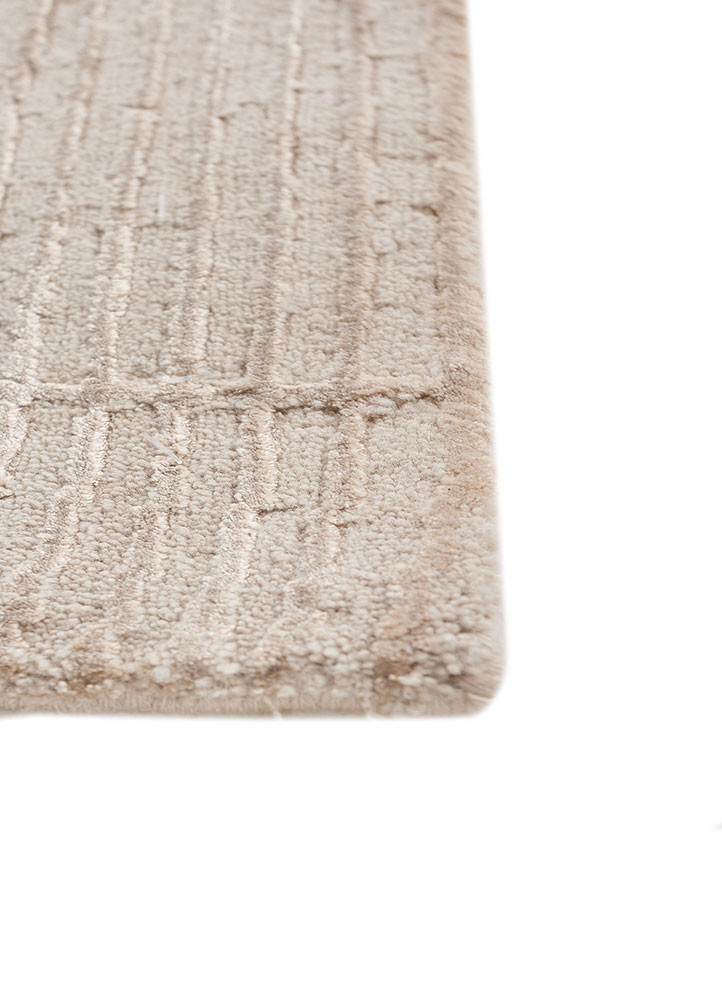azalea ivory wool and bamboo silk hand knotted Rug - Corner