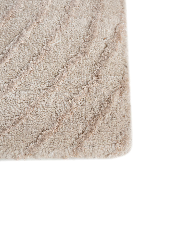 azalea ivory wool and bamboo silk hand knotted Rug - Corner azalea ivory wool and bamboo silk hand knotted Rug - Corner