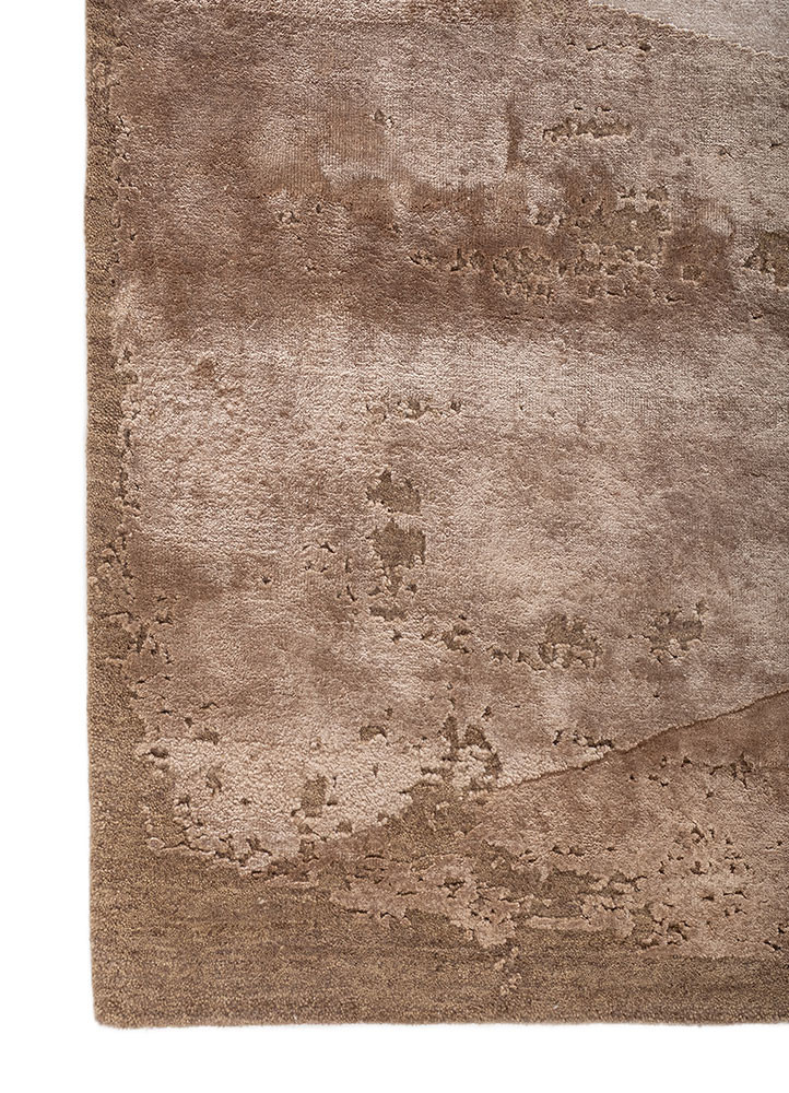 aakar by kavi ivory wool and bamboo silk hand knotted Rug - Corner aakar by kavi ivory wool and bamboo silk hand knotted Rug - Corner