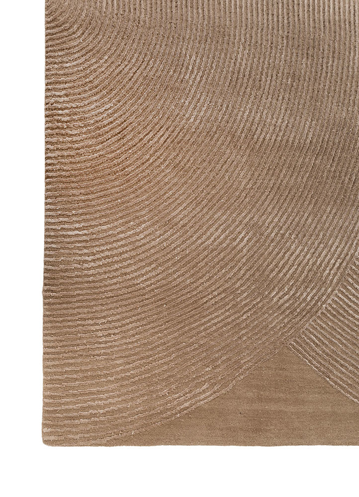 aprezo beige and brown wool and bamboo silk hand knotted Rug - Corner