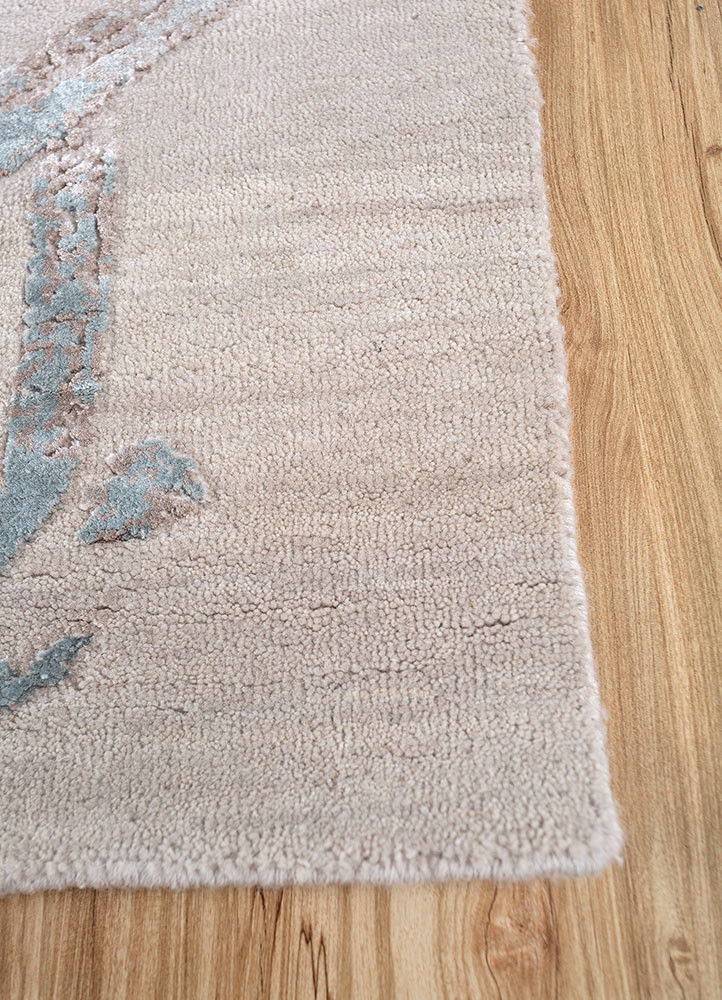 free verse by kavi ivory wool and bamboo silk hand knotted Rug - Corner free verse by kavi ivory wool and bamboo silk hand knotted Rug - Corner