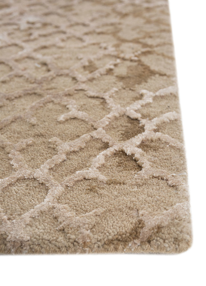 tattvam gold wool and bamboo silk hand knotted Rug - Corner