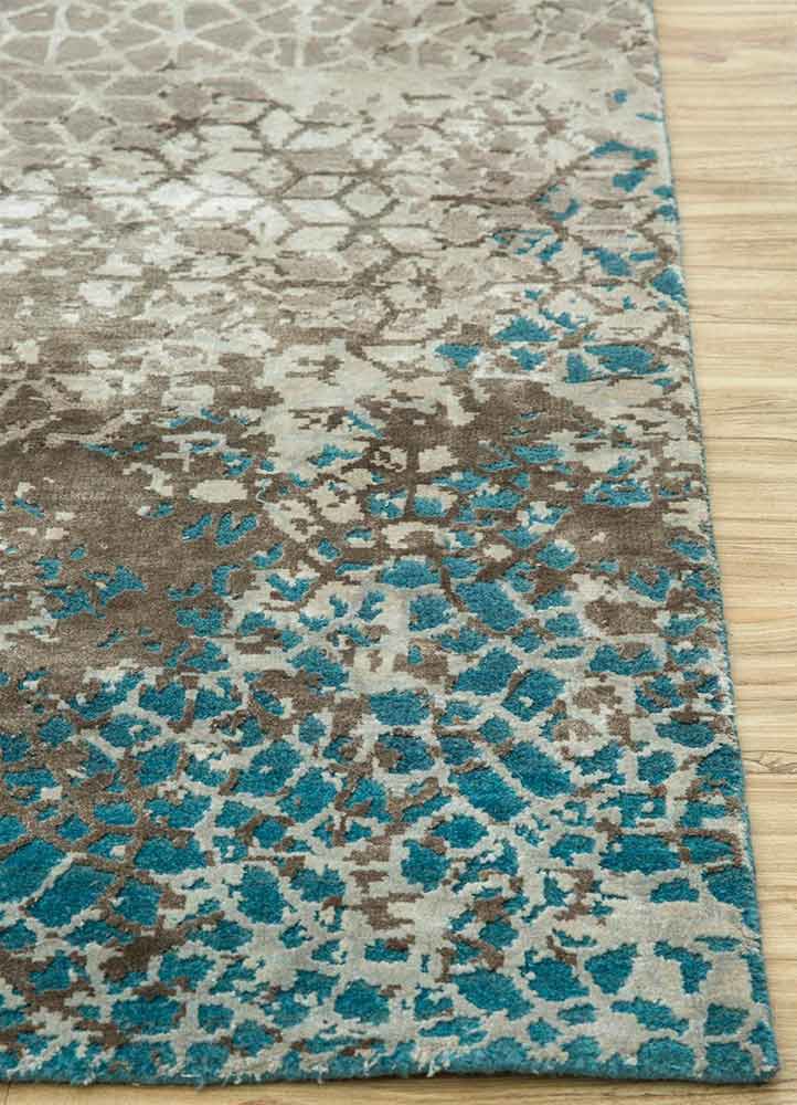tattvam blue wool and bamboo silk hand knotted Rug - Corner tattvam blue wool and bamboo silk hand knotted Rug - Corner
