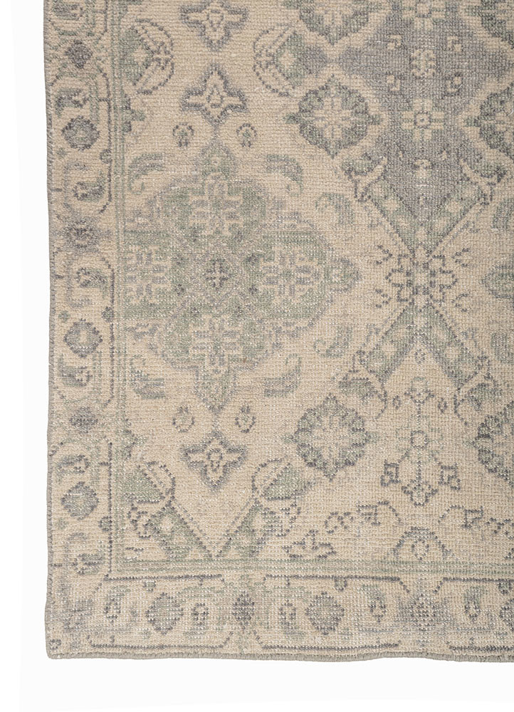 erbe grey and black wool hand knotted Rug - Corner erbe grey and black wool hand knotted Rug - Corner