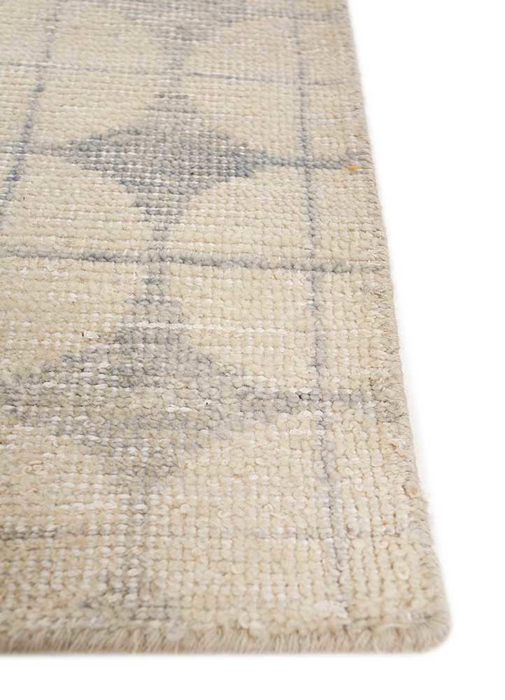clan ivory wool hand knotted Rug - Corner