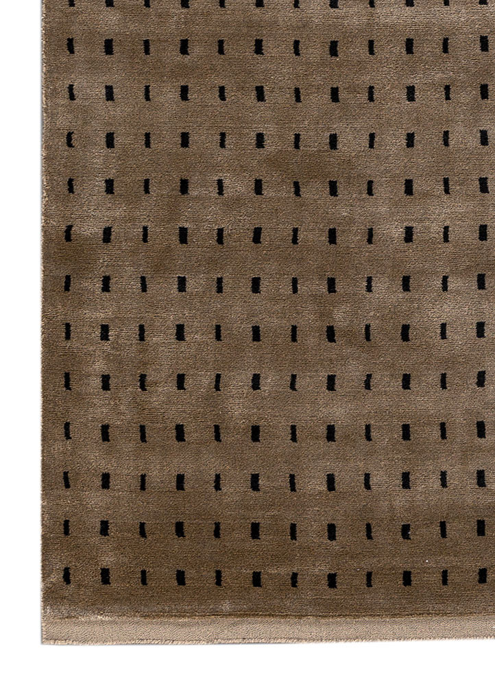 aprezo beige and brown acrylic hand loom Rug - Corner aprezo beige and brown acrylic hand loom Rug - Corner