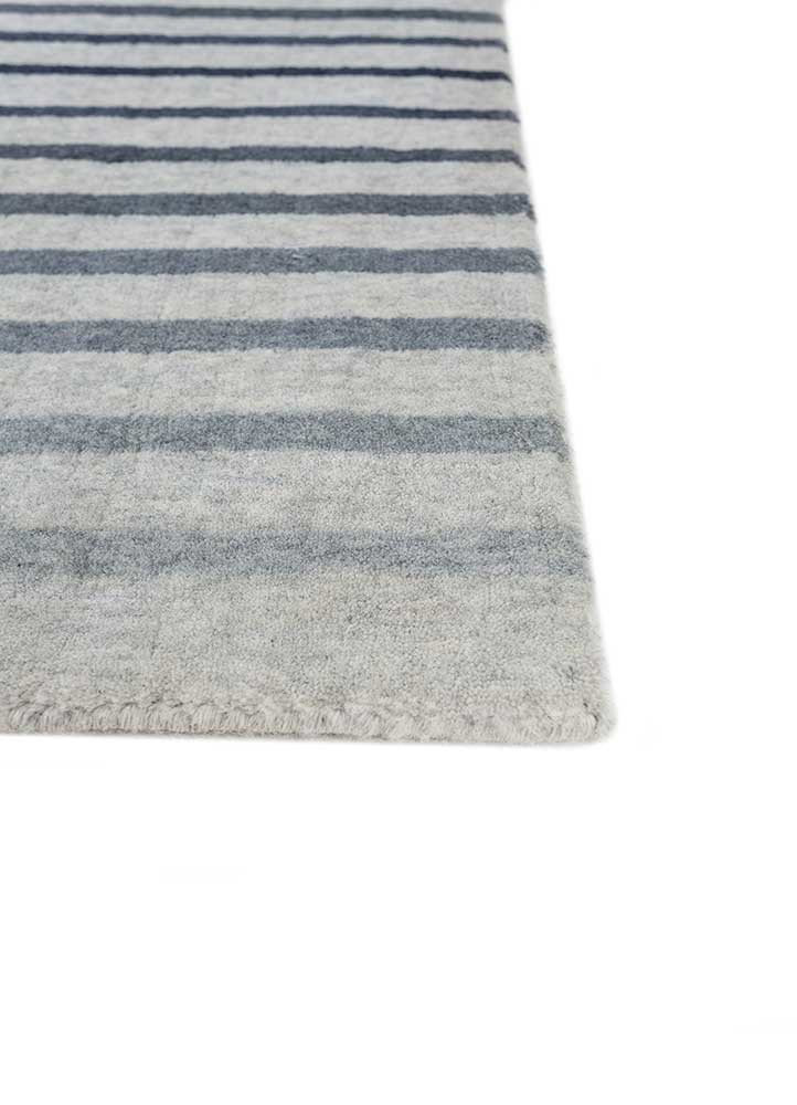 saga blue wool hand loom Rug - Corner