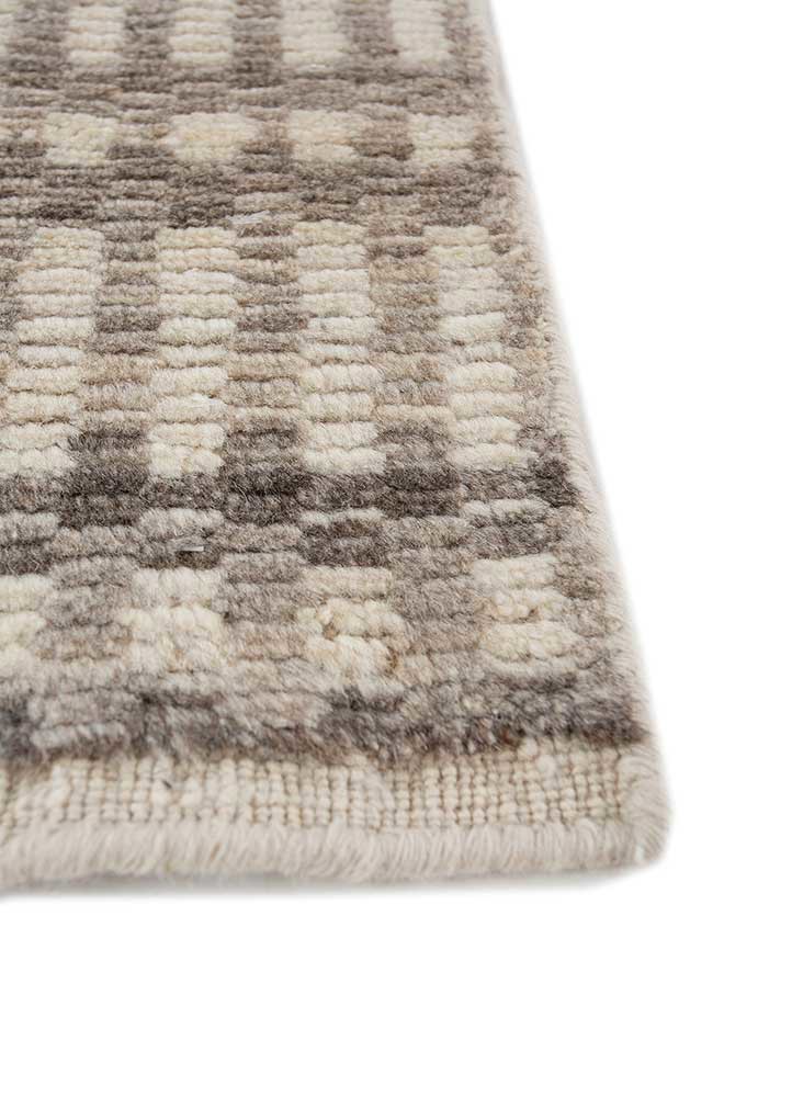 saga ivory wool hand loom Rug - Corner saga ivory wool hand loom Rug - Corner