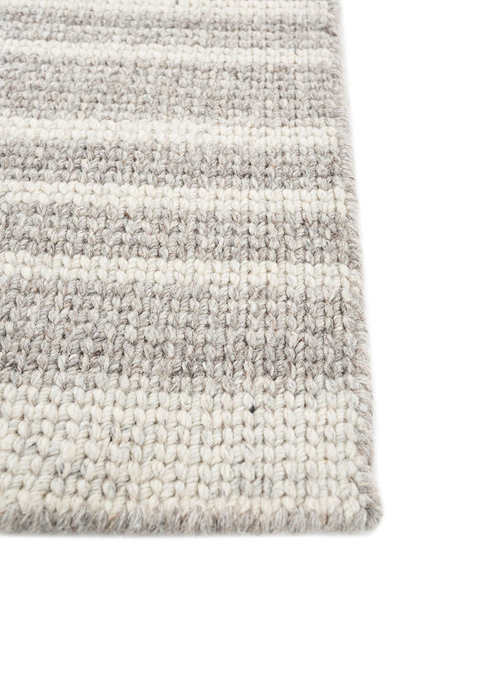 saga ivory wool hand loom Rug - Corner saga ivory wool hand loom Rug - Corner