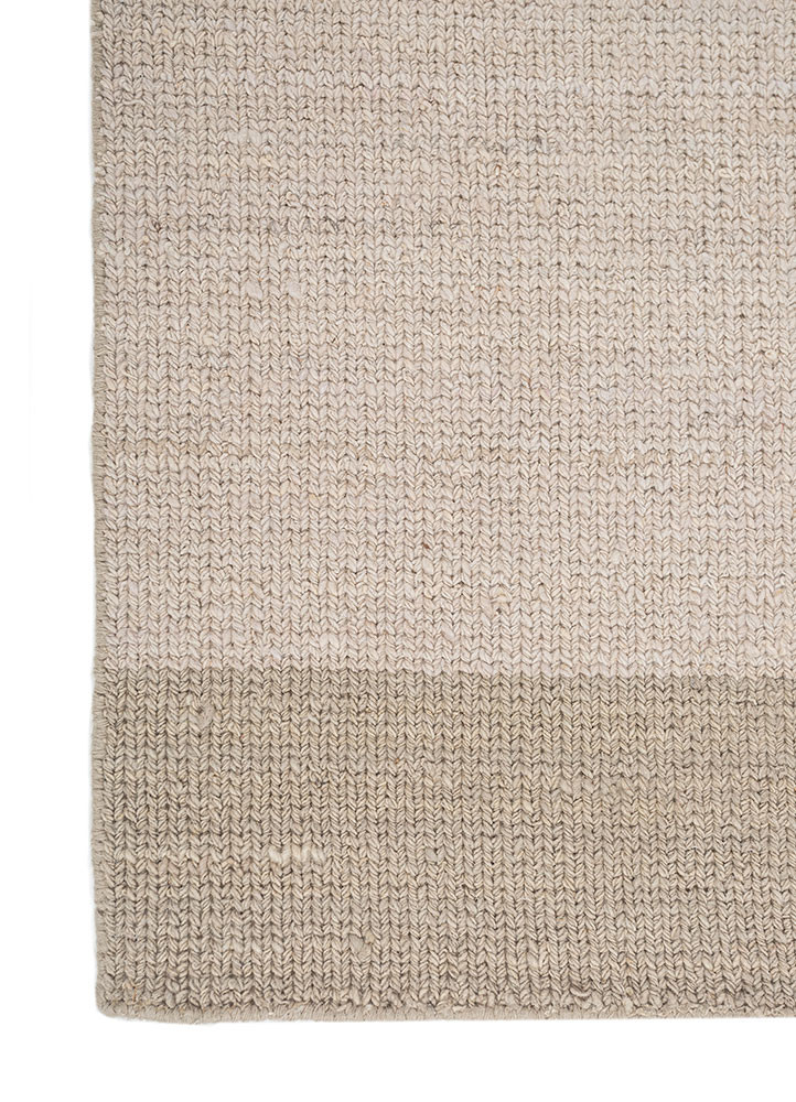 contour ivory wool hand loom Rug - Corner