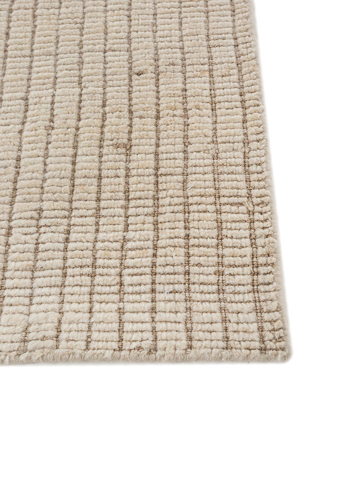 saga ivory wool hand loom Rug - Corner saga ivory wool hand loom Rug - Corner
