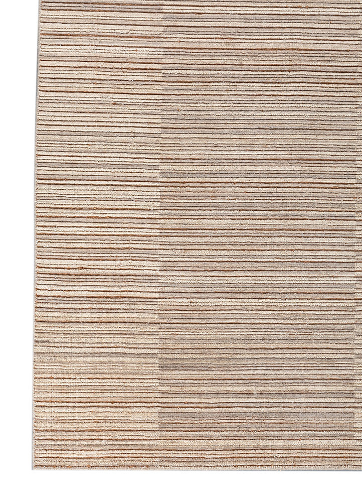 contour gold wool hand loom Rug - Corner