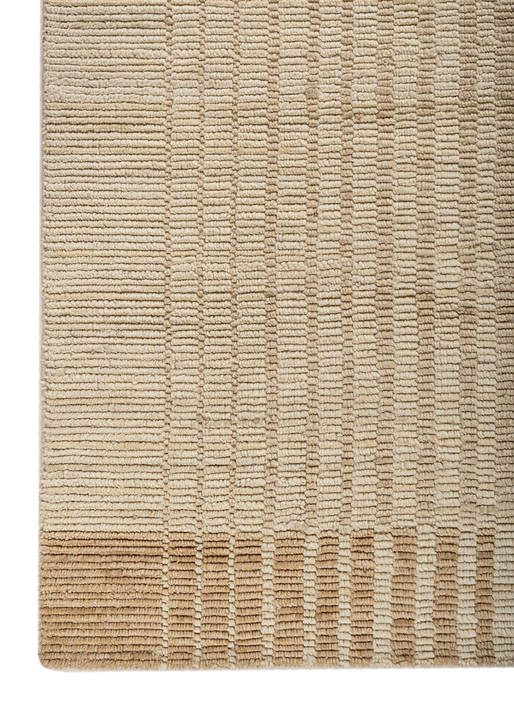 contour gold wool hand loom Rug - Corner