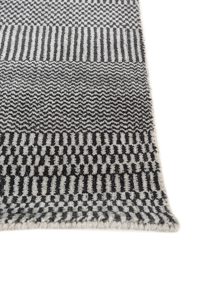 jean ivory wool hand loom Rug - Corner