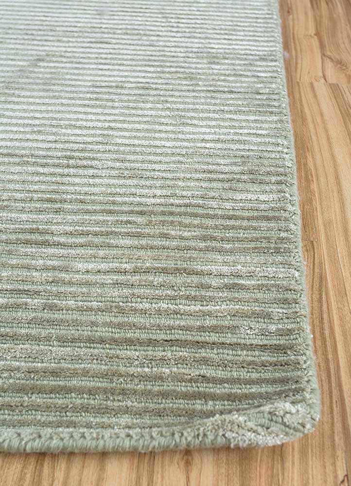 basis red and orange wool and viscose hand loom Rug - Corner