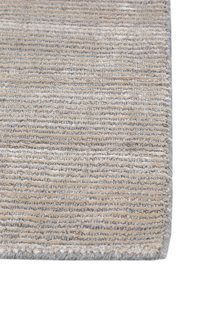 basis ivory wool and viscose hand loom Rug - Corner