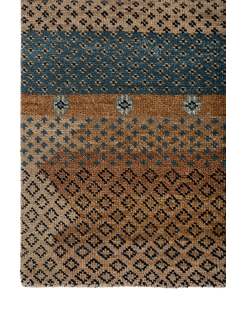 savana beige and brown wool hand knotted Rug - Corner