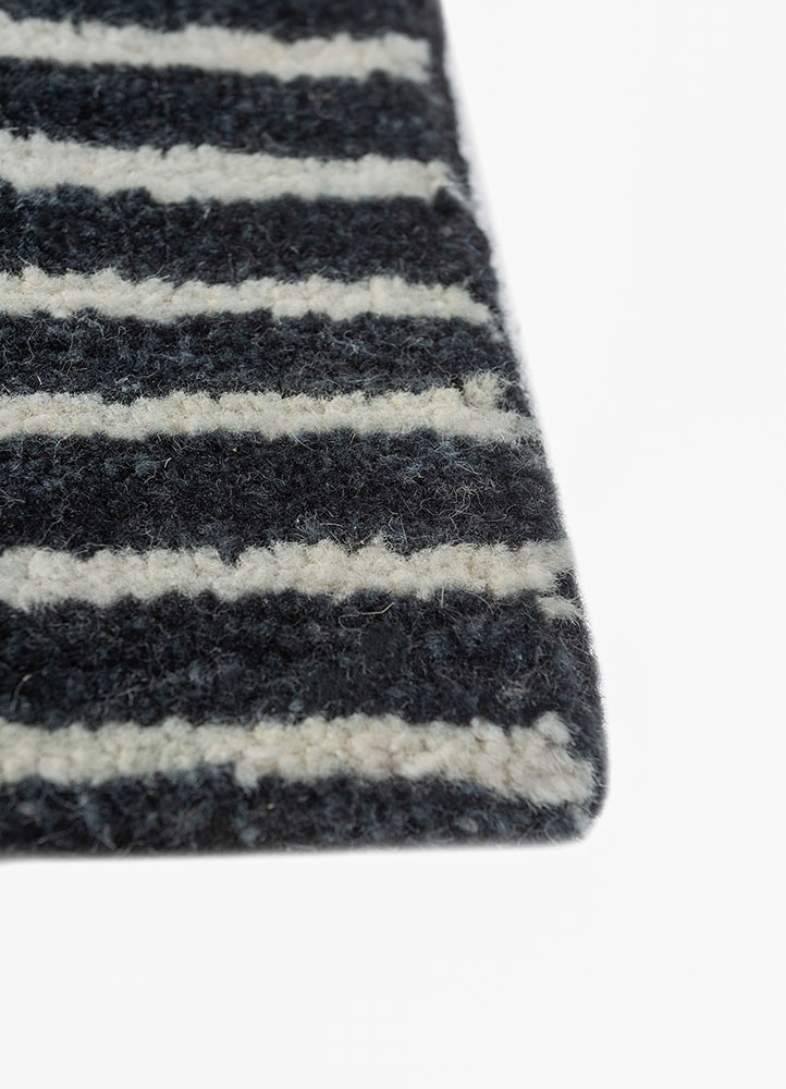 zuri grey and black wool hand knotted Rug - Corner zuri grey and black wool hand knotted Rug - Corner