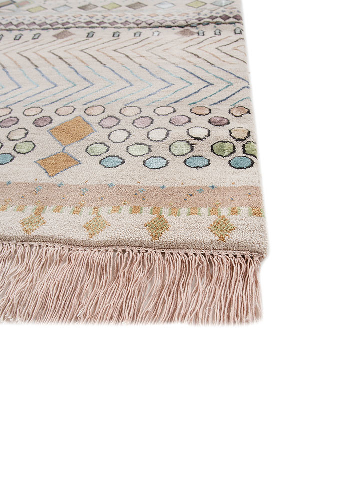 manchaha ivory wool and bamboo silk hand knotted Rug - Corner manchaha ivory wool and bamboo silk hand knotted Rug - Corner