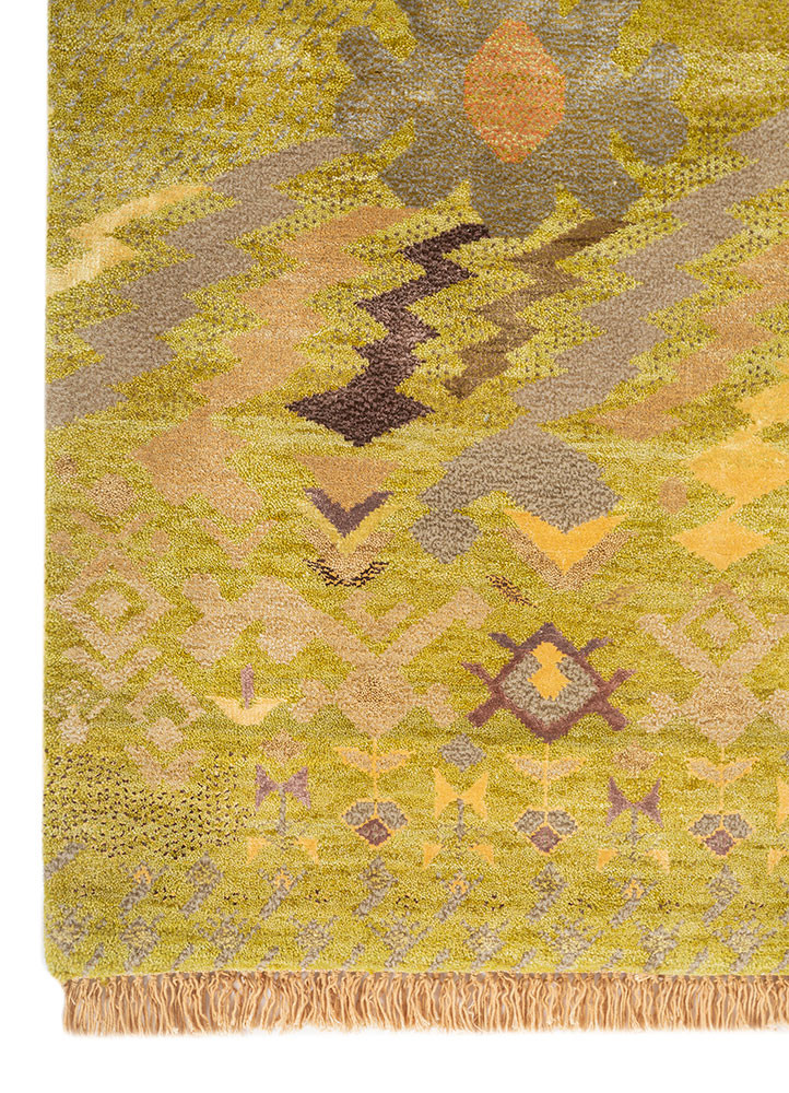 manchaha gold wool and bamboo silk hand knotted Rug - Corner