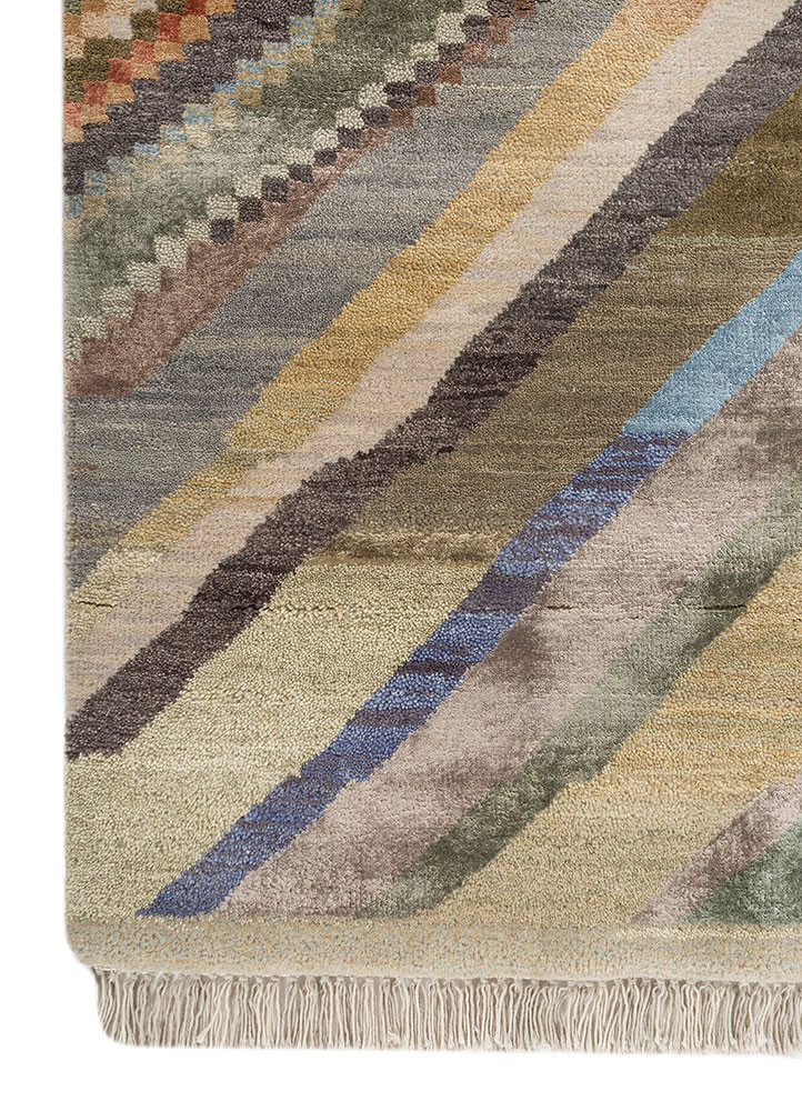 manchaha grey and black wool and bamboo silk hand knotted Rug - Corner