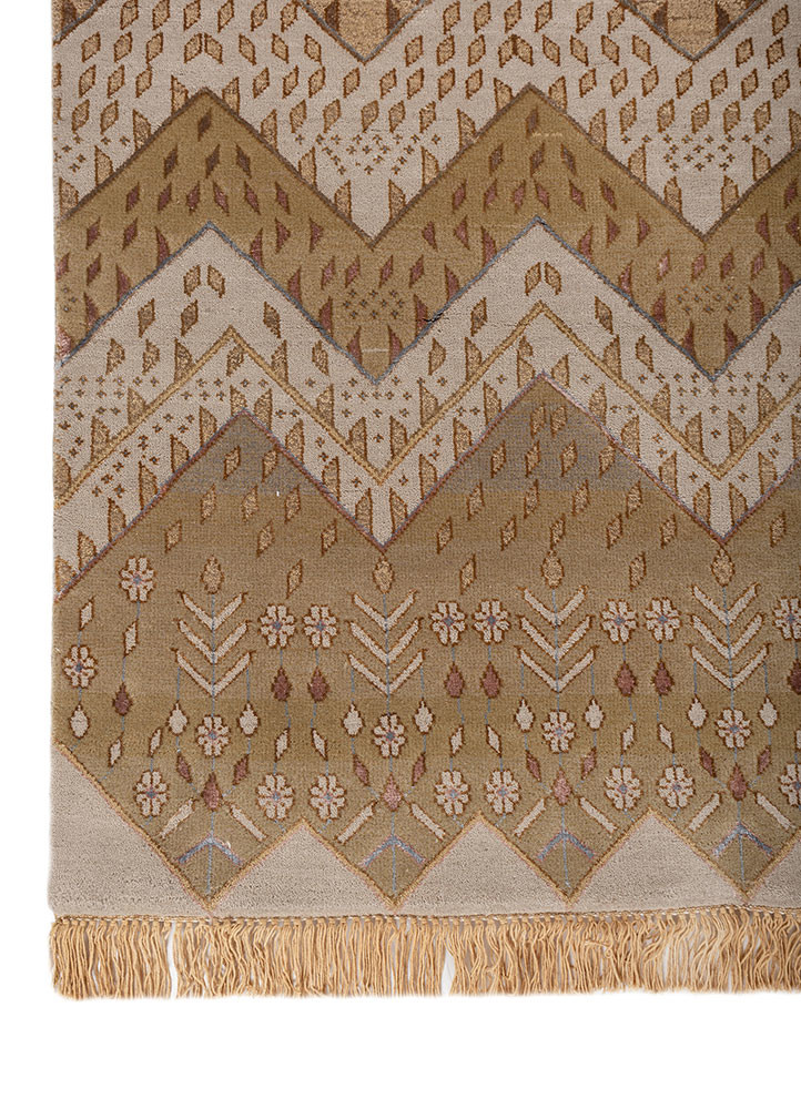 manchaha gold wool and bamboo silk hand knotted Rug - Corner manchaha gold wool and bamboo silk hand knotted Rug - Corner