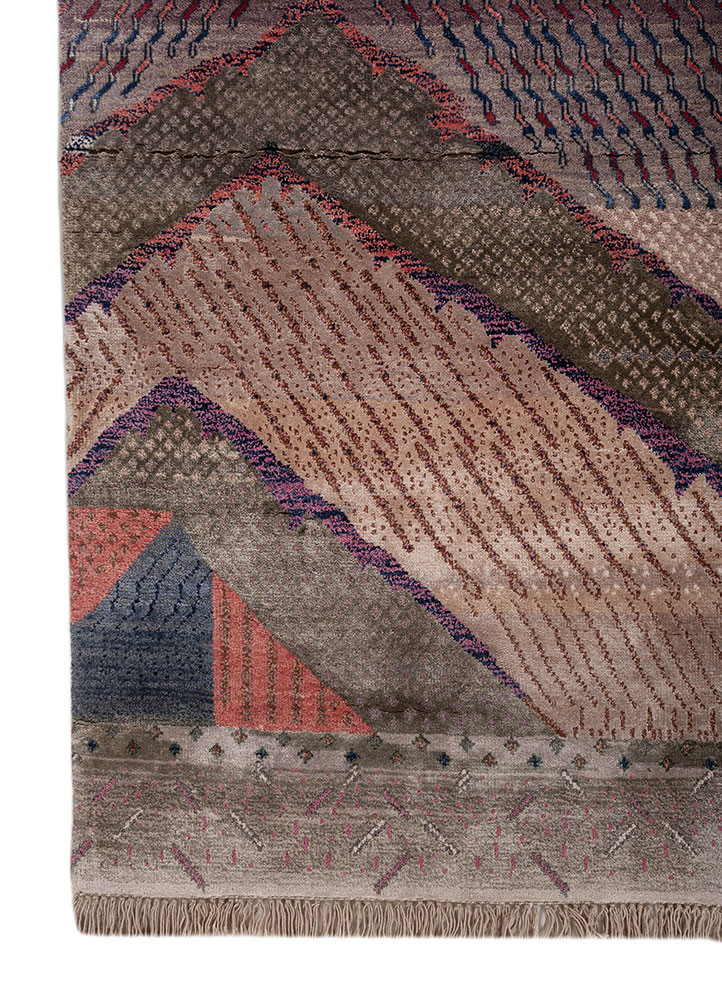 manchaha pink and purple wool and bamboo silk hand knotted Rug - Corner