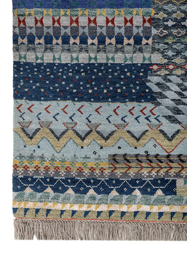 manchaha grey and black wool and bamboo silk hand knotted Rug - Corner