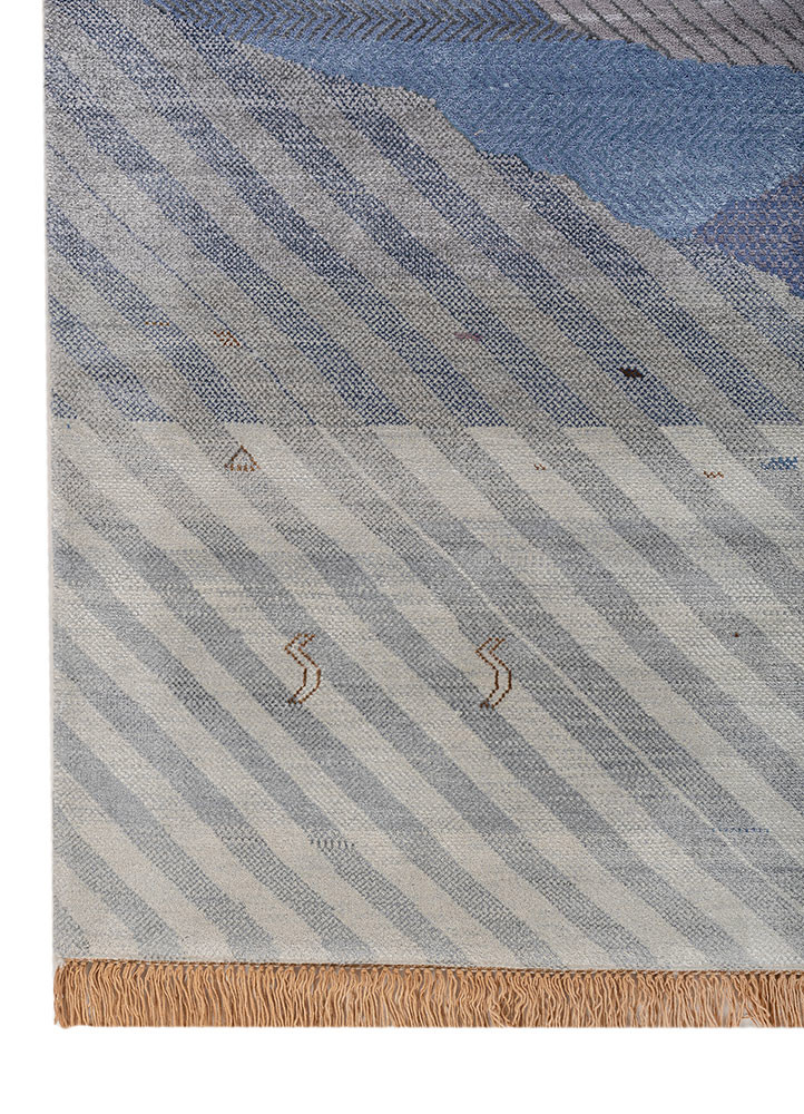 manchaha blue wool and bamboo silk hand knotted Rug - Corner