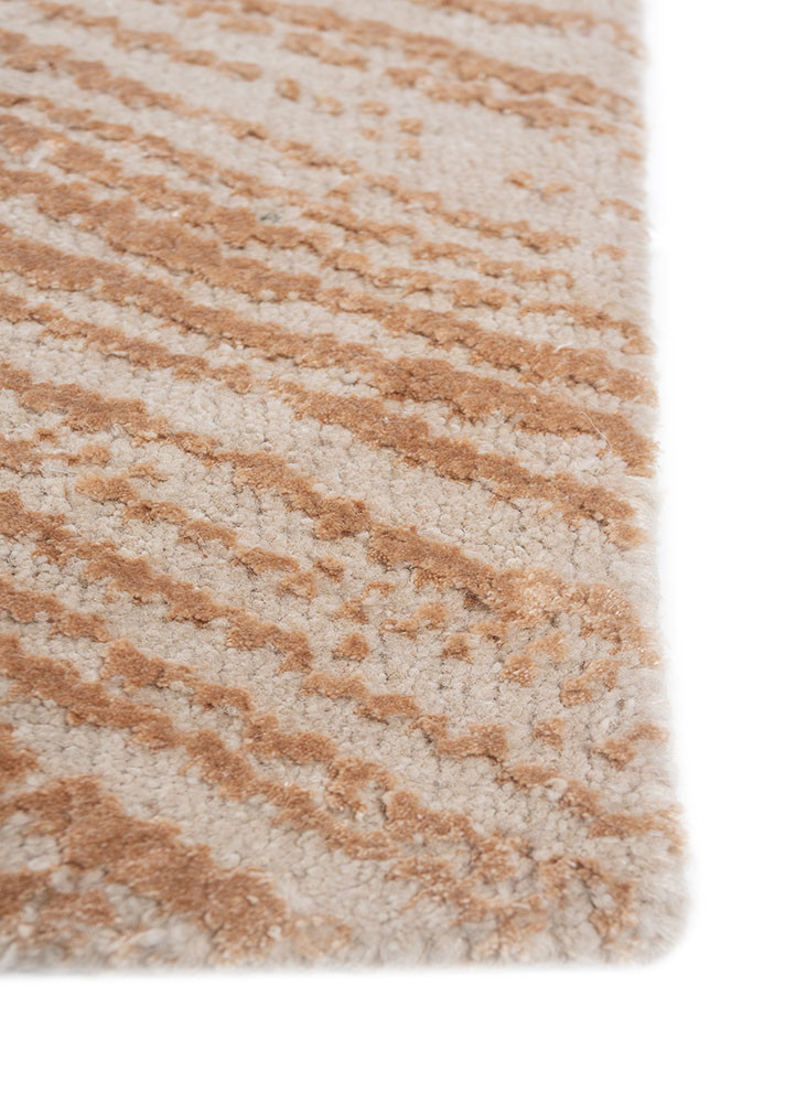 uvenuti ivory wool and bamboo silk hand knotted Rug - Corner uvenuti ivory wool and bamboo silk hand knotted Rug - Corner
