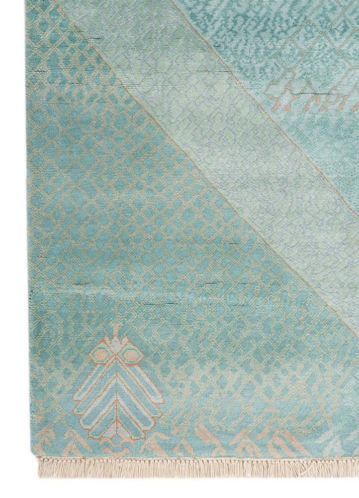 manchaha blue silk hand knotted Rug - Corner