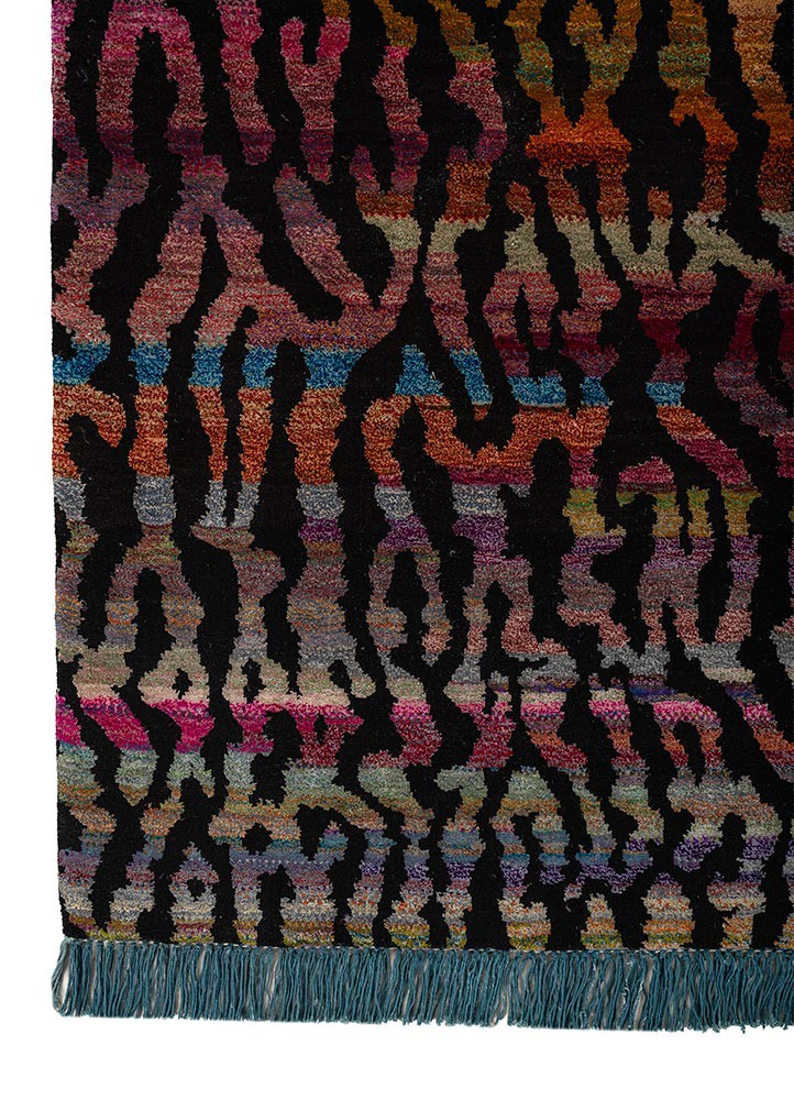 kavi x manchaha grey and black wool and silk hand knotted Rug - Corner kavi x manchaha grey and black wool and silk hand knotted Rug - Corner