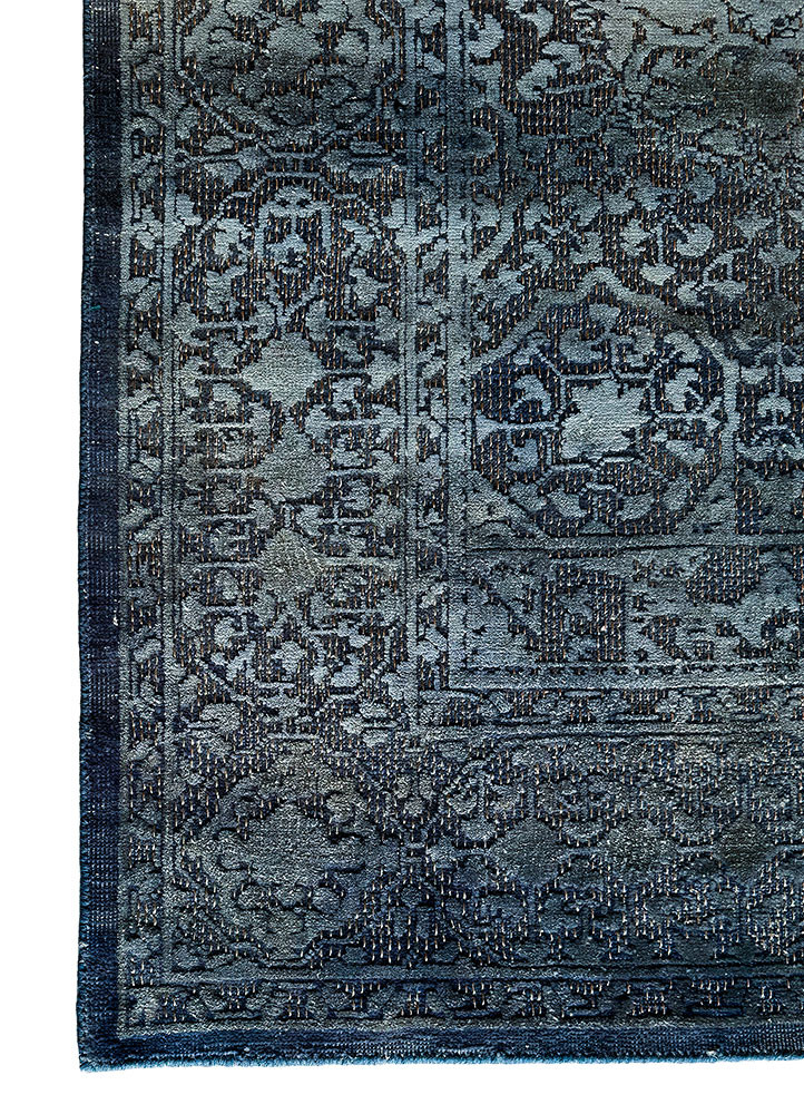 aprezo blue wool and silk hand knotted Rug - Corner