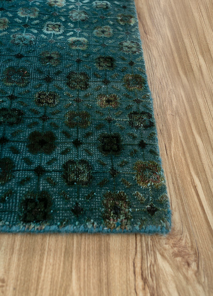 lacuna blue wool and silk hand knotted Rug - Corner lacuna blue wool and silk hand knotted Rug - Corner