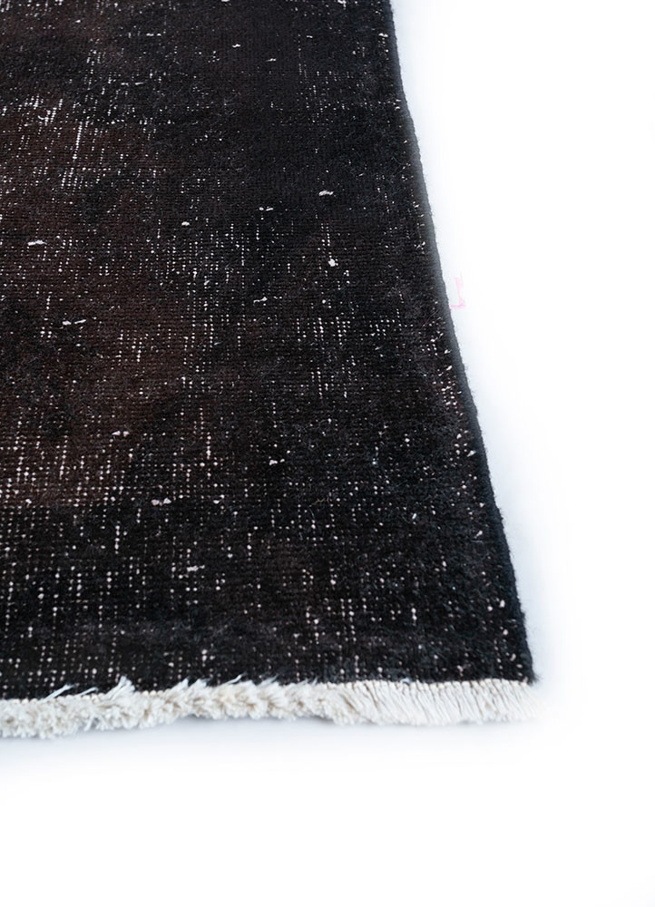 lacuna grey and black wool hand knotted Rug - Corner lacuna grey and black wool hand knotted Rug - Corner