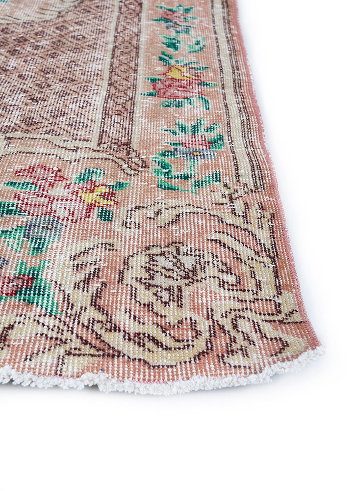 vintage red and orange wool hand knotted Rug - Corner