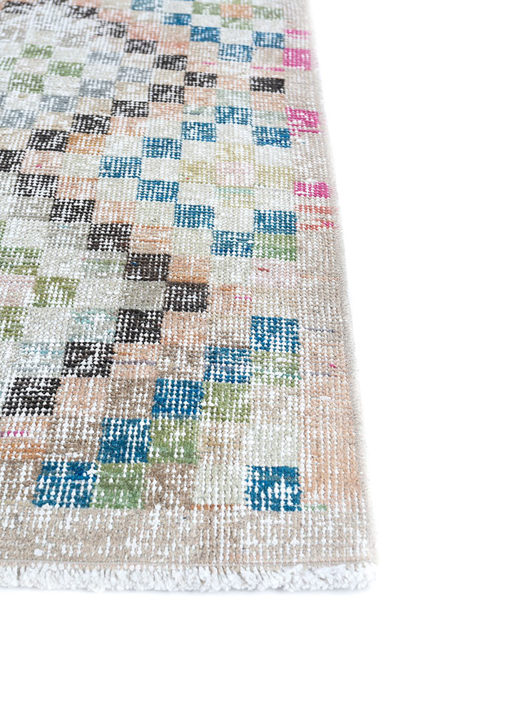 vintage beige and brown wool hand knotted Rug - Corner vintage beige and brown wool hand knotted Rug - Corner