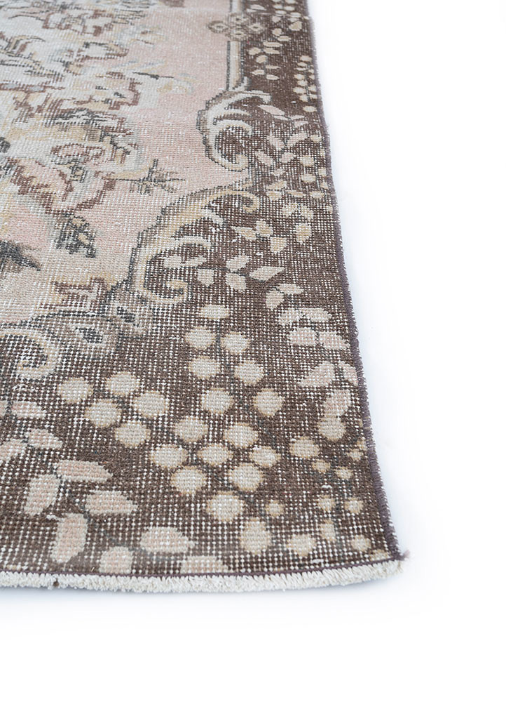 vintage beige and brown wool hand knotted Rug - Corner vintage beige and brown wool hand knotted Rug - Corner