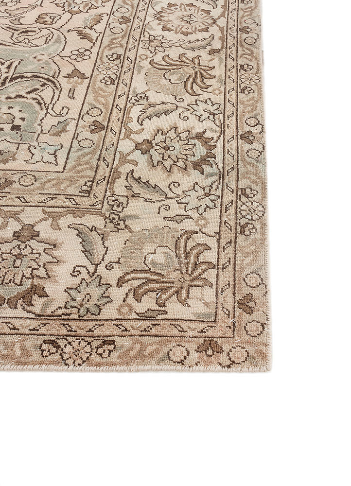 aalam red and orange wool hand knotted Rug - Corner aalam red and orange wool hand knotted Rug - Corner
