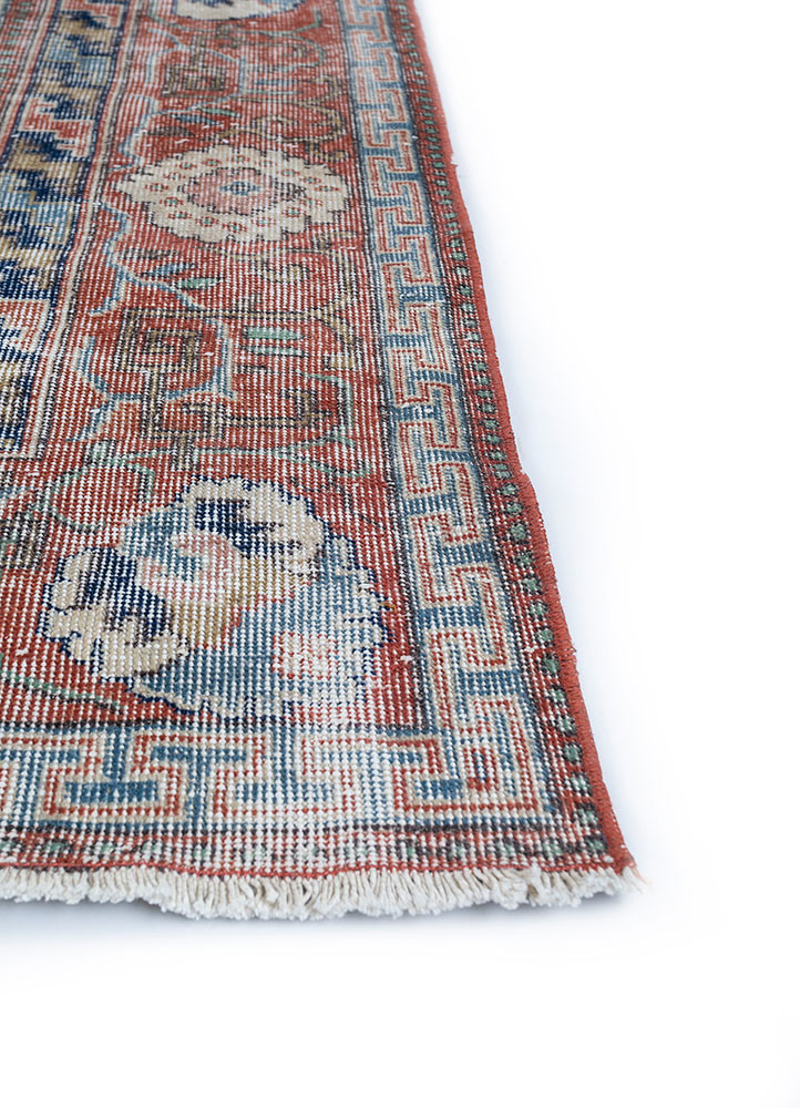 vintage beige and brown wool hand knotted Rug - Corner vintage beige and brown wool hand knotted Rug - Corner