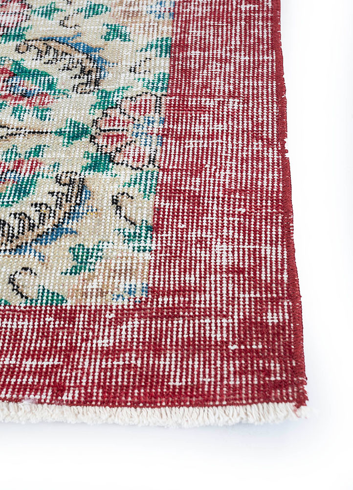 vintage red and orange wool hand knotted Rug - Corner