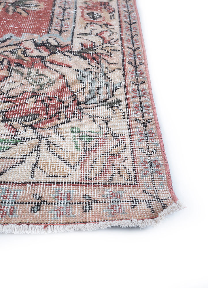 vintage red and orange wool hand knotted Rug - Corner