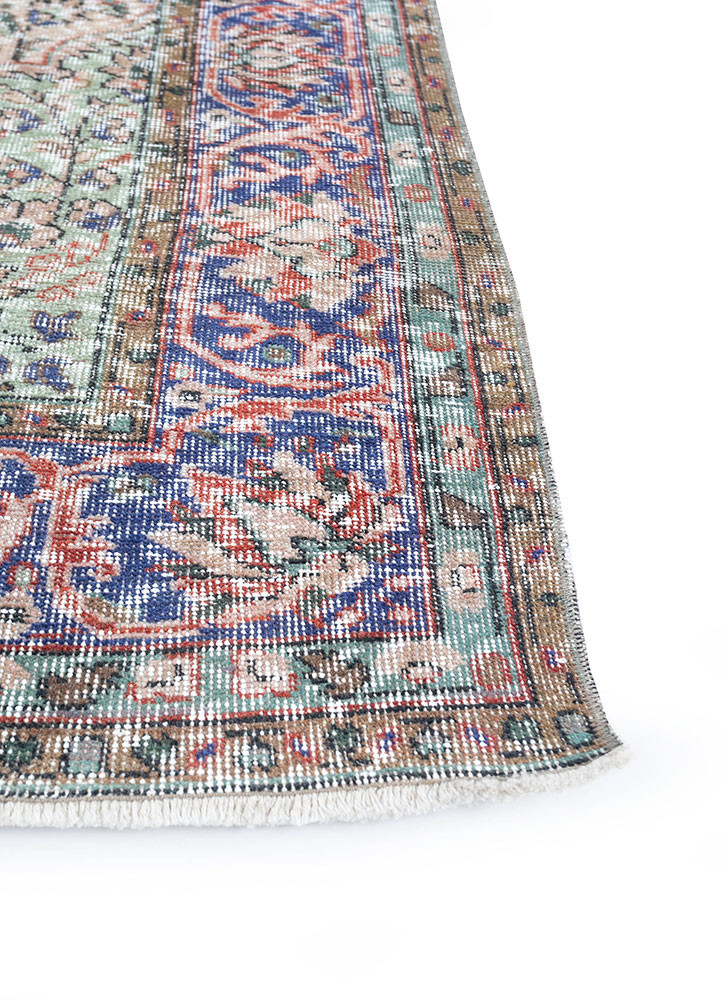 vintage red and orange wool hand knotted Rug - Corner