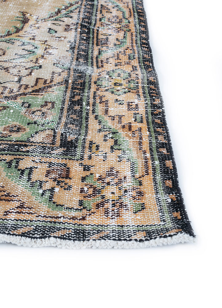 vintage beige and brown wool hand knotted Rug - Corner vintage beige and brown wool hand knotted Rug - Corner