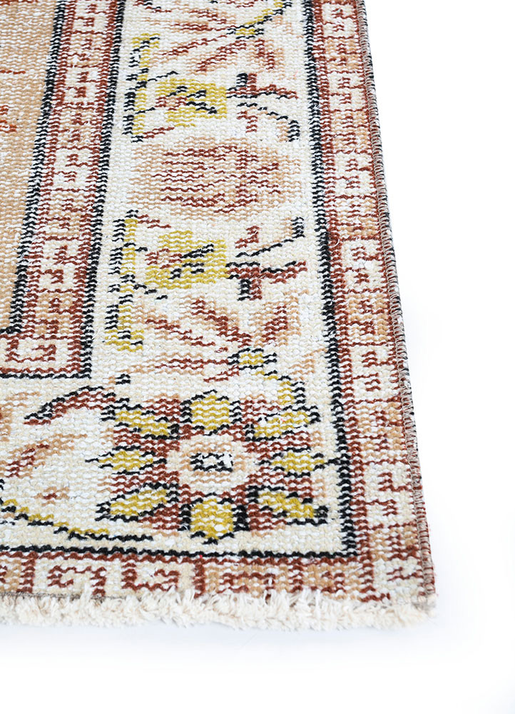 vintage beige and brown wool hand knotted Rug - Corner vintage beige and brown wool hand knotted Rug - Corner