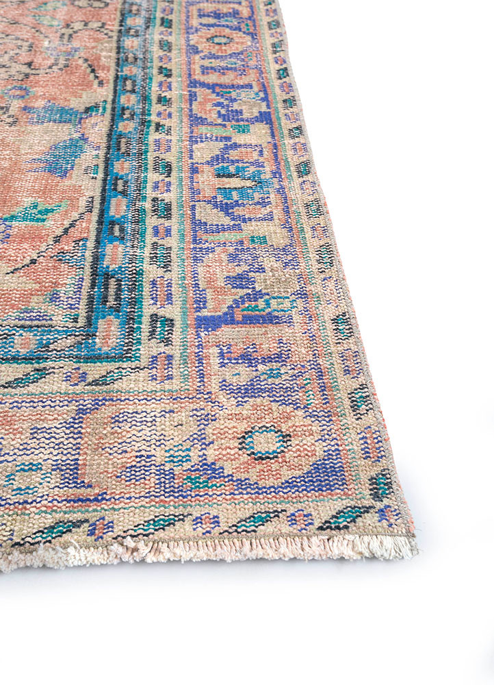 vintage red and orange wool hand knotted Rug - Corner